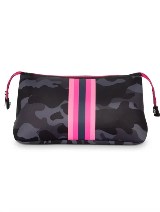 New HAUTE SHORE Kyle Epic Neoprene Camo Toiletry Cosmetics Bag w Pink Stripes - Picture 3 of 7